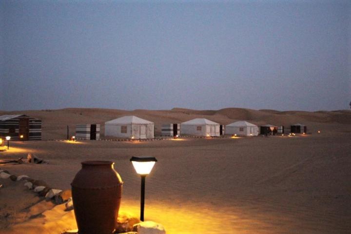 Legend Desert Camp Fulayj al Masha'ikh ภายนอก รูปภาพ